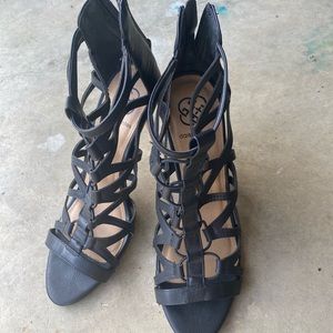 Women’s shoes